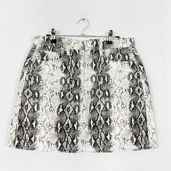 Blank NYC Women’s‎ Cotton Snakeskin Print 4-Pocket Mini Skirt Size 28 - Picture 10 of 11